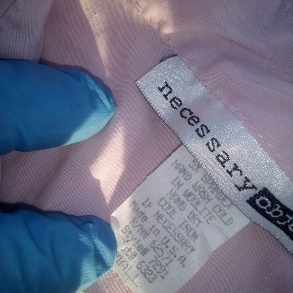 Pink button down - Picture 4 of 4